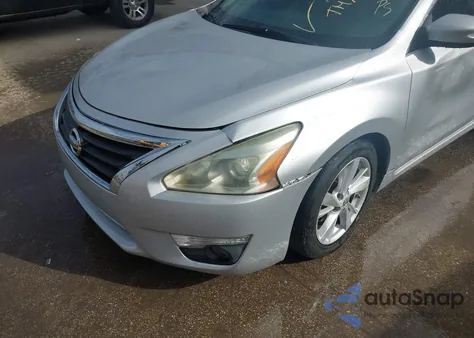 2015 Nissan Altima 2.5 Sv z USA, uszkodzony, nr VIN 1N4AL3AP7FC594074